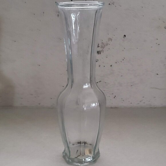 Vase - Picture 1 of 7